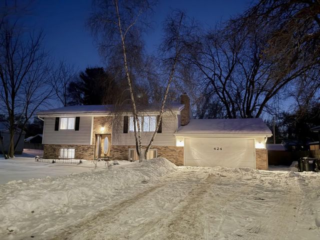 424 106th Avenue NW, Coon Rapids, MN 55448