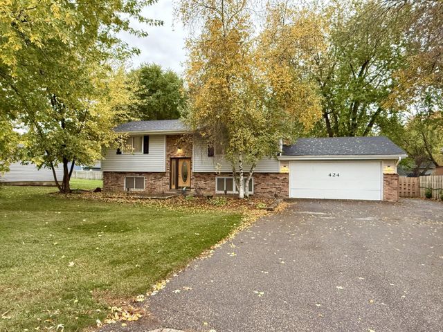 424 106th Avenue NW, Coon Rapids, MN 55448