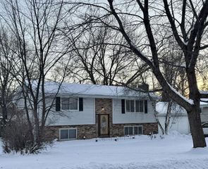 424 106th Avenue NW, Coon Rapids, MN 55448