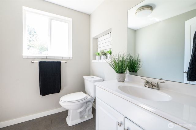 462 G Street, Blaine, WA 98230