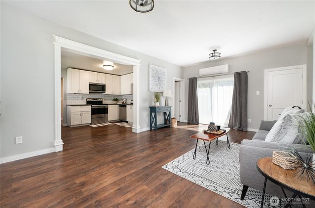 462 G Street, Blaine, WA 98230