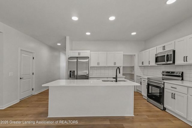 1480 W Valley Road, Lansing, MI 48906