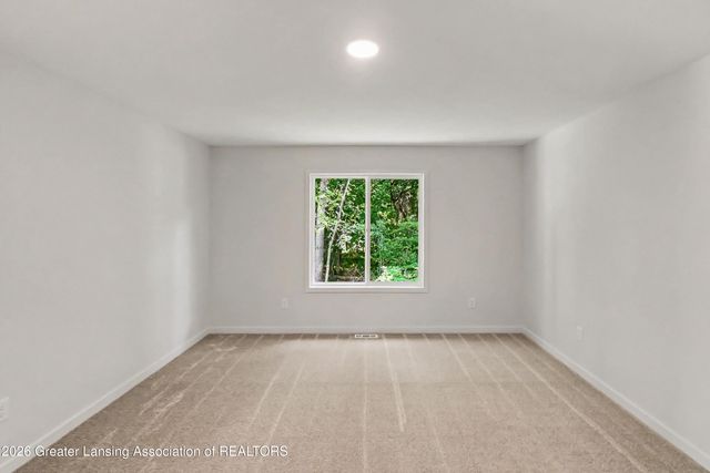 1480 W Valley Road, Lansing, MI 48906