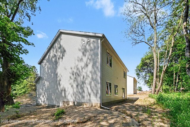 1480 W Valley Road, Lansing, MI 48906