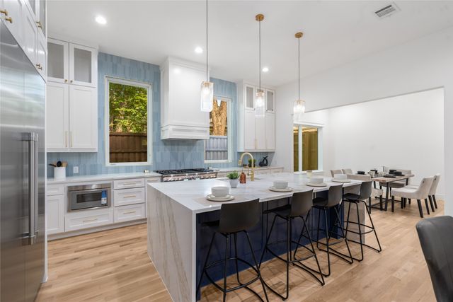 5940 Bryan Parkway, Dallas, TX 75206