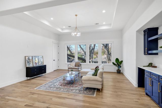 5940 Bryan Parkway, Dallas, TX 75206