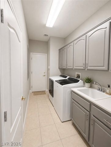 3187 Azure Bay Street, Las Vegas, NV 89117