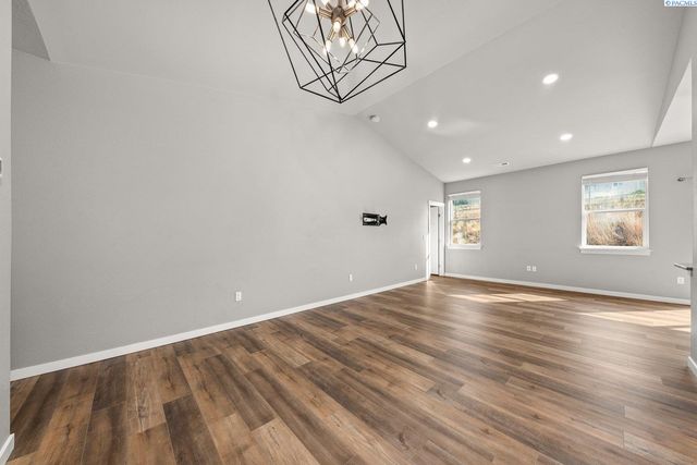 610 Harvest Loop, Palouse, WA 99161