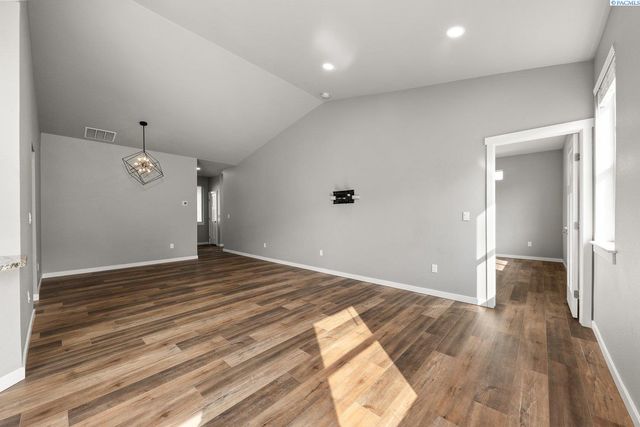 610 Harvest Loop, Palouse, WA 99161