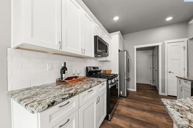 610 Harvest Loop, Palouse, WA 99161