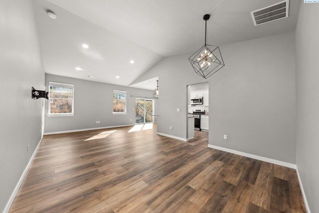 610 Harvest Loop, Palouse, WA 99161