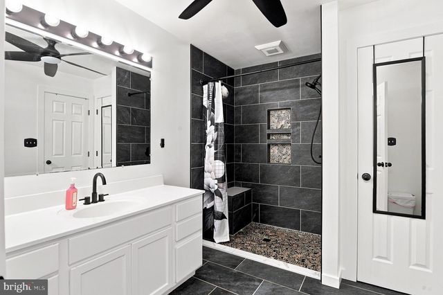 13 ARUNDEL LN, Elkton, MD 21921