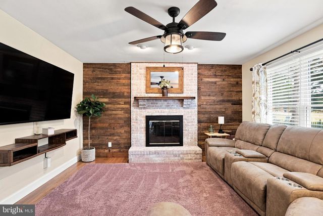 13 ARUNDEL LN, Elkton, MD 21921