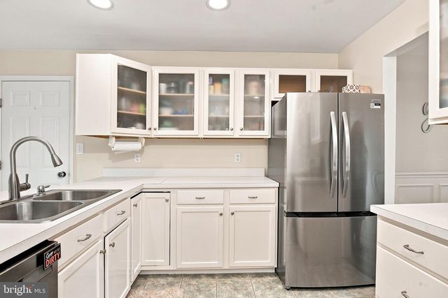 13 ARUNDEL LN, Elkton, MD 21921