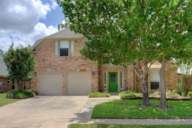 448 Shade Tree Circle, Hurst, TX 76054