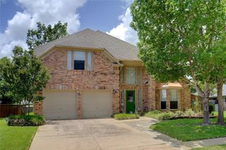 448 Shade Tree Circle, Hurst, TX 76054