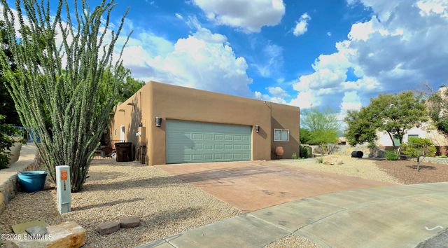 2011 Desert Springs Court, Las Cruces, NM 88011