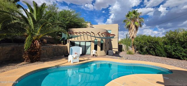 2011 Desert Springs Court, Las Cruces, NM 88011