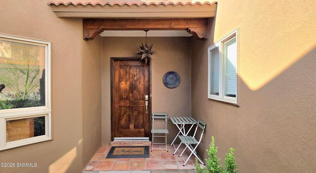 2011 Desert Springs Court, Las Cruces, NM 88011