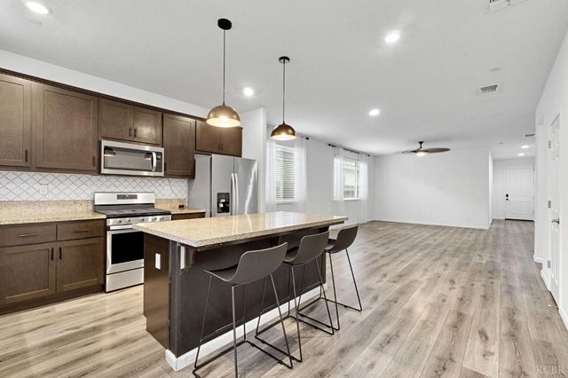 1113 Greenbrier Drive, Hanford, CA 93230