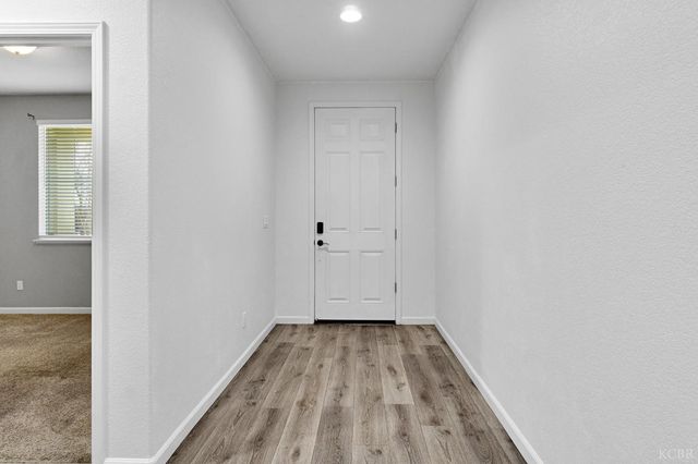 1113 Greenbrier Drive, Hanford, CA 93230