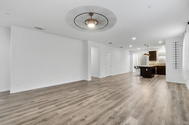 1113 Greenbrier Drive, Hanford, CA 93230