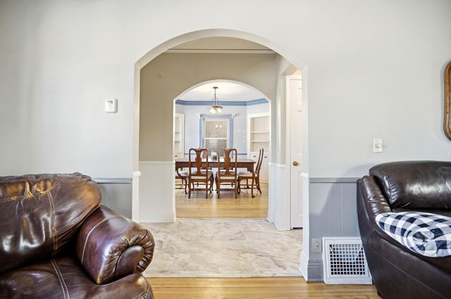 4833 13th Avenue S, Minneapolis, MN 55417