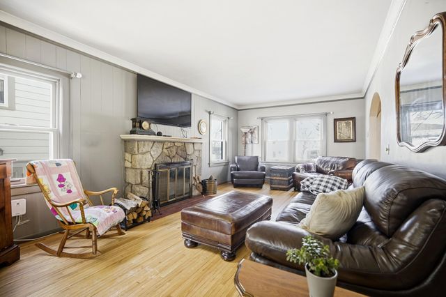 4833 13th Avenue S, Minneapolis, MN 55417