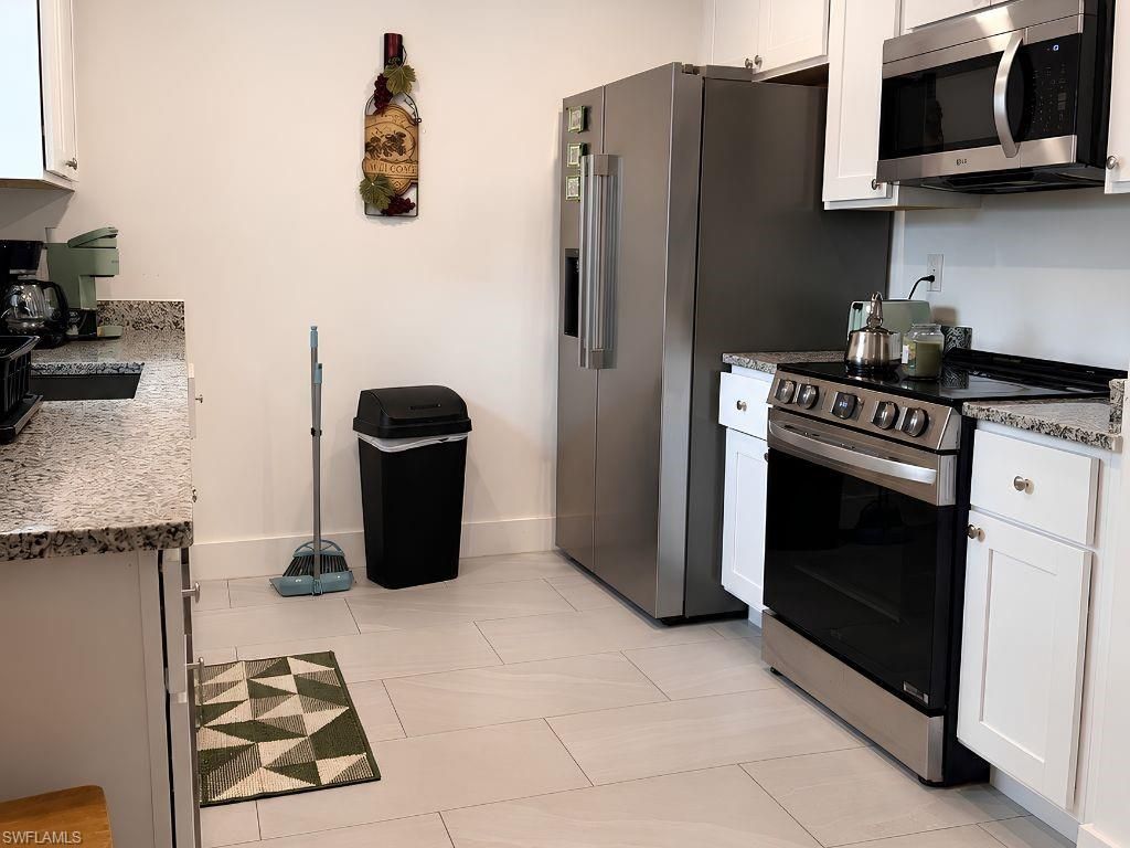 2839 Cocos AVE, FORT MYERS, FL 33901 — photo 4