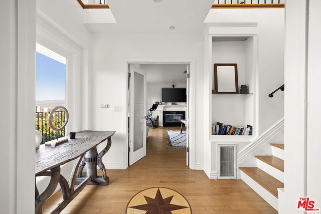 3411 Tareco Drive, Los Angeles, CA 90068