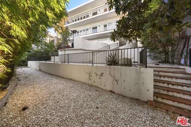 3411 Tareco Drive, Los Angeles, CA 90068