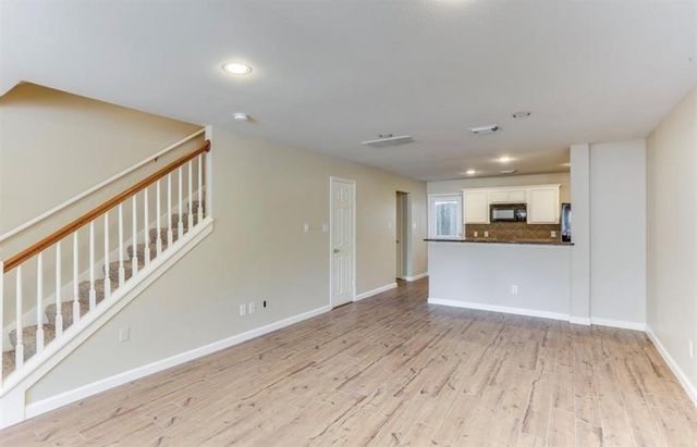 730 Redwing Place Drive, Houston, TX 77009