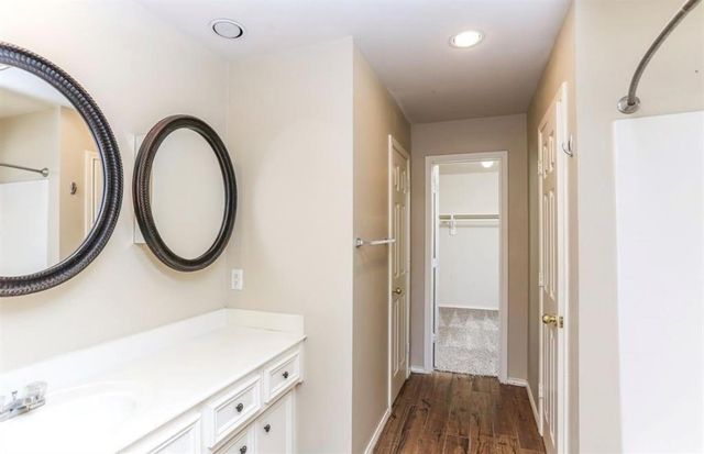 730 Redwing Place Drive, Houston, TX 77009