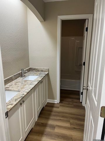 7547 Green Gate Dr, Baton Rouge, LA 70811