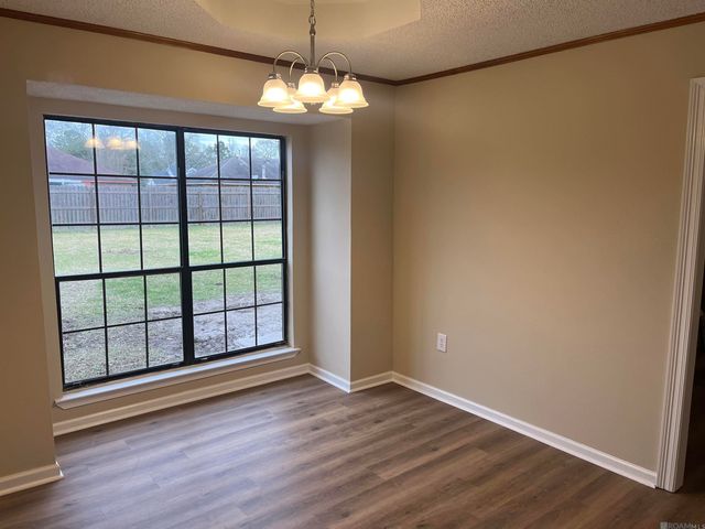 7547 Green Gate Dr, Baton Rouge, LA 70811