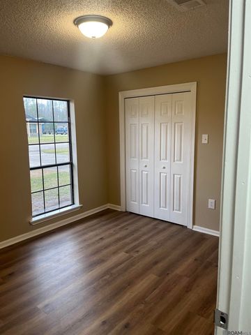 7547 Green Gate Dr, Baton Rouge, LA 70811