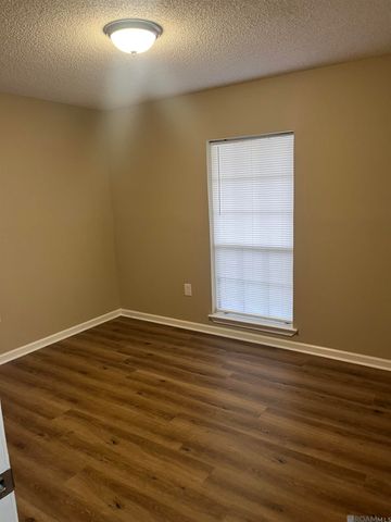 7547 Green Gate Dr, Baton Rouge, LA 70811