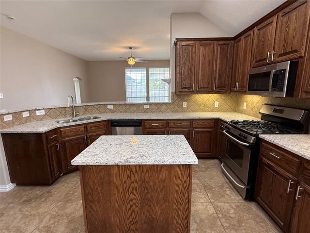 108 Cole Street, Forney, TX 75126