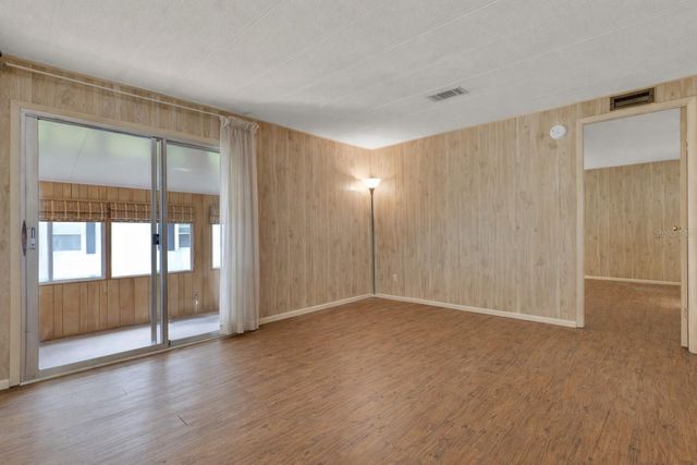 934 BLUE HERON BOULEVARD, Osteen, FL 32764