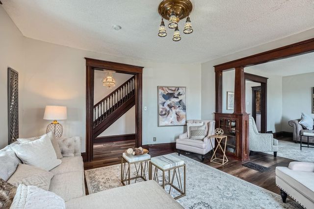 723 Lowry Avenue NE, Minneapolis, MN 55418