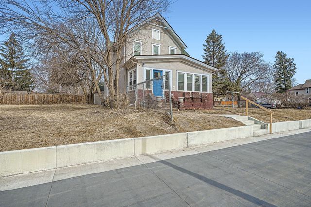 723 Lowry Avenue NE, Minneapolis, MN 55418