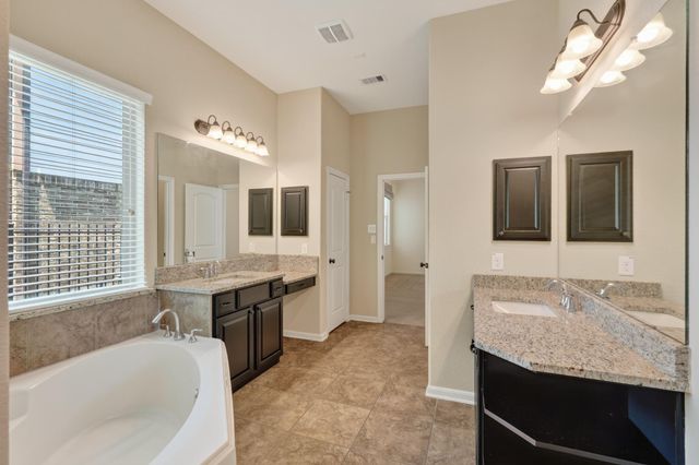 74 S Sawbridge Circle, The Woodlands, TX 77389