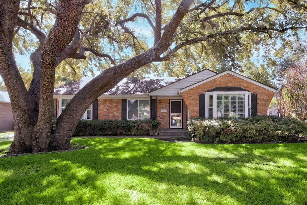 6228 Crestmont Drive, Dallas, TX 75214