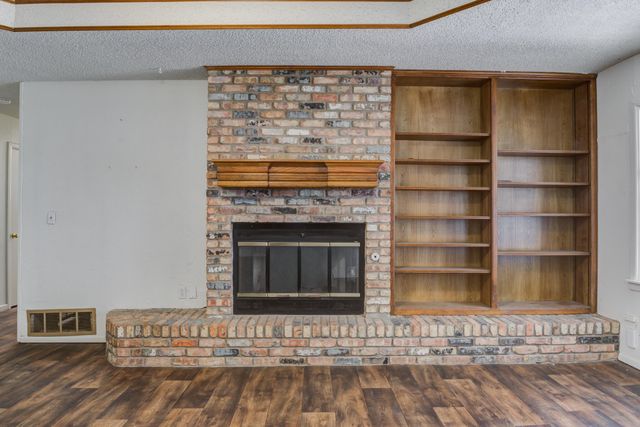 1212 E Broadway Street, Brownfield, TX 79316