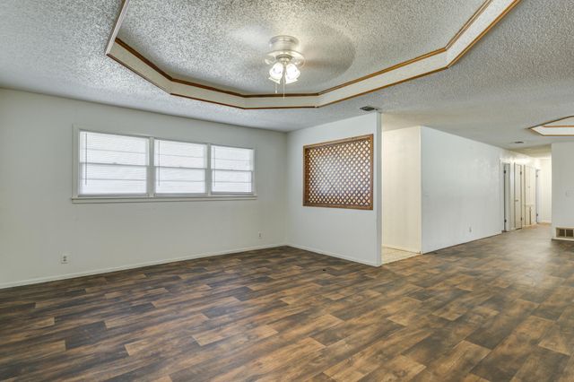 1212 E Broadway Street, Brownfield, TX 79316