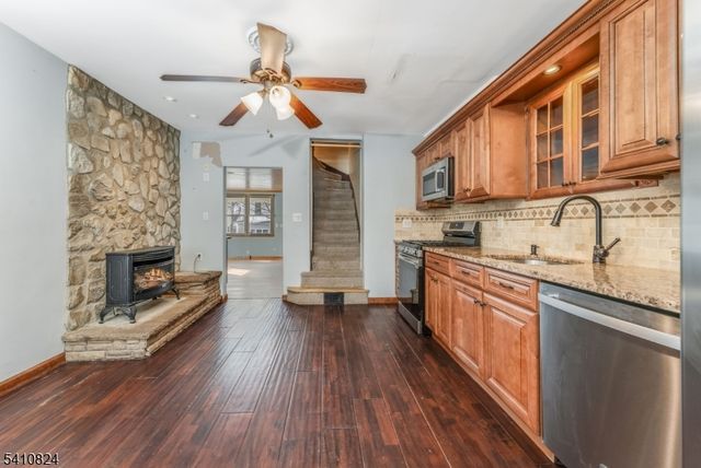 307 Warren St, Phillipsburg Town, NJ 08865