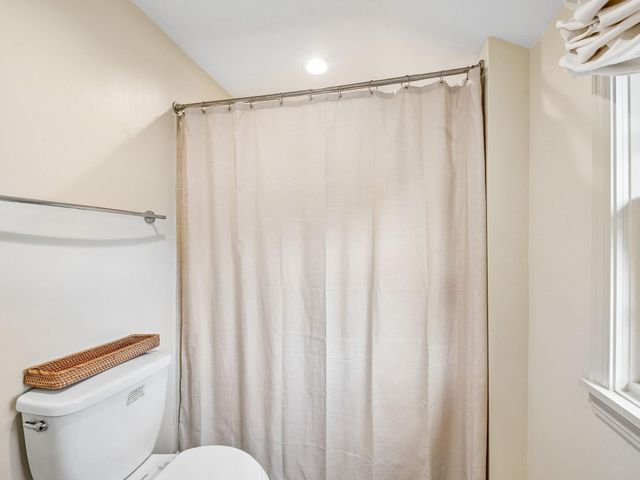 5220 Maddox Lane, Edina, MN 55436