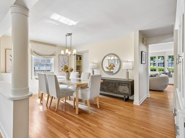 5220 Maddox Lane, Edina, MN 55436