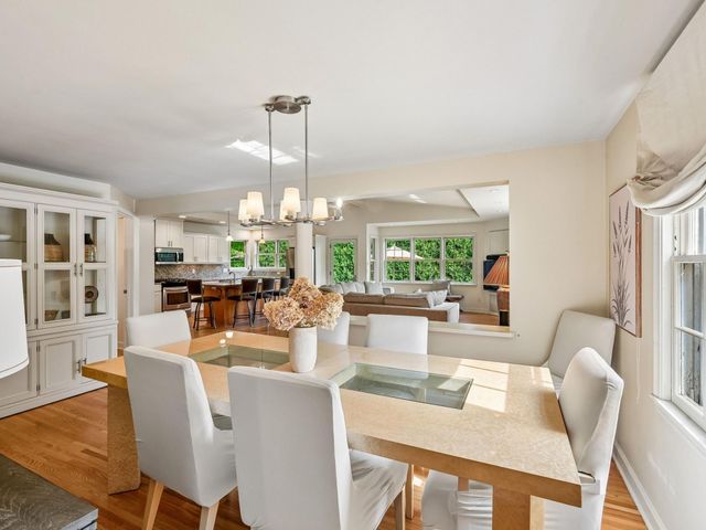 5220 Maddox Lane, Edina, MN 55436