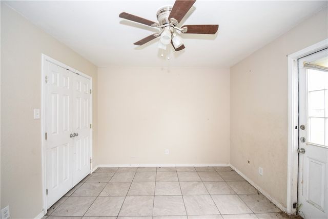 728 S Fuqua St, Rockport, TX 78382
